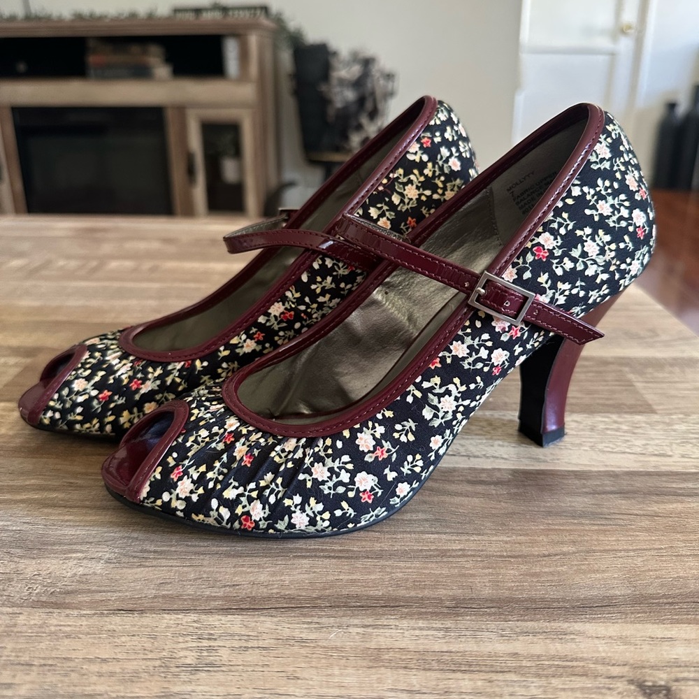 Madden Girl Mary Jane/ 50s Style Floral Heels Sz 7